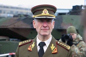 V. Rupšys: jeigu gynybai nebus skirta papildomų lėšų, divizijos telkimas gali užtrukti ilgiau nei penkerius metus