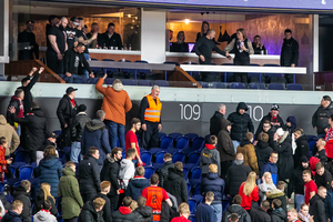 Po Vilniaus derbio – emocijos: „Ryto“ sirgaliai veržėsi į VIP tribūną, aiškinosi santykius su „Wolves“ ambasadoriais