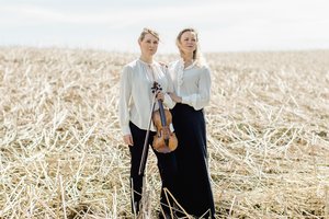 Lietuvių duetas pristato prestižinės kompanijos išleistą albumą, kurį įkvėpė gimtinės skambesio ilgesys