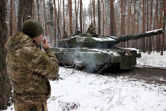 Prasidėjusi žiema sunkina situaciją Ukrainos fronte: V. Zelenskis atkreipia dėmesį į vieną
