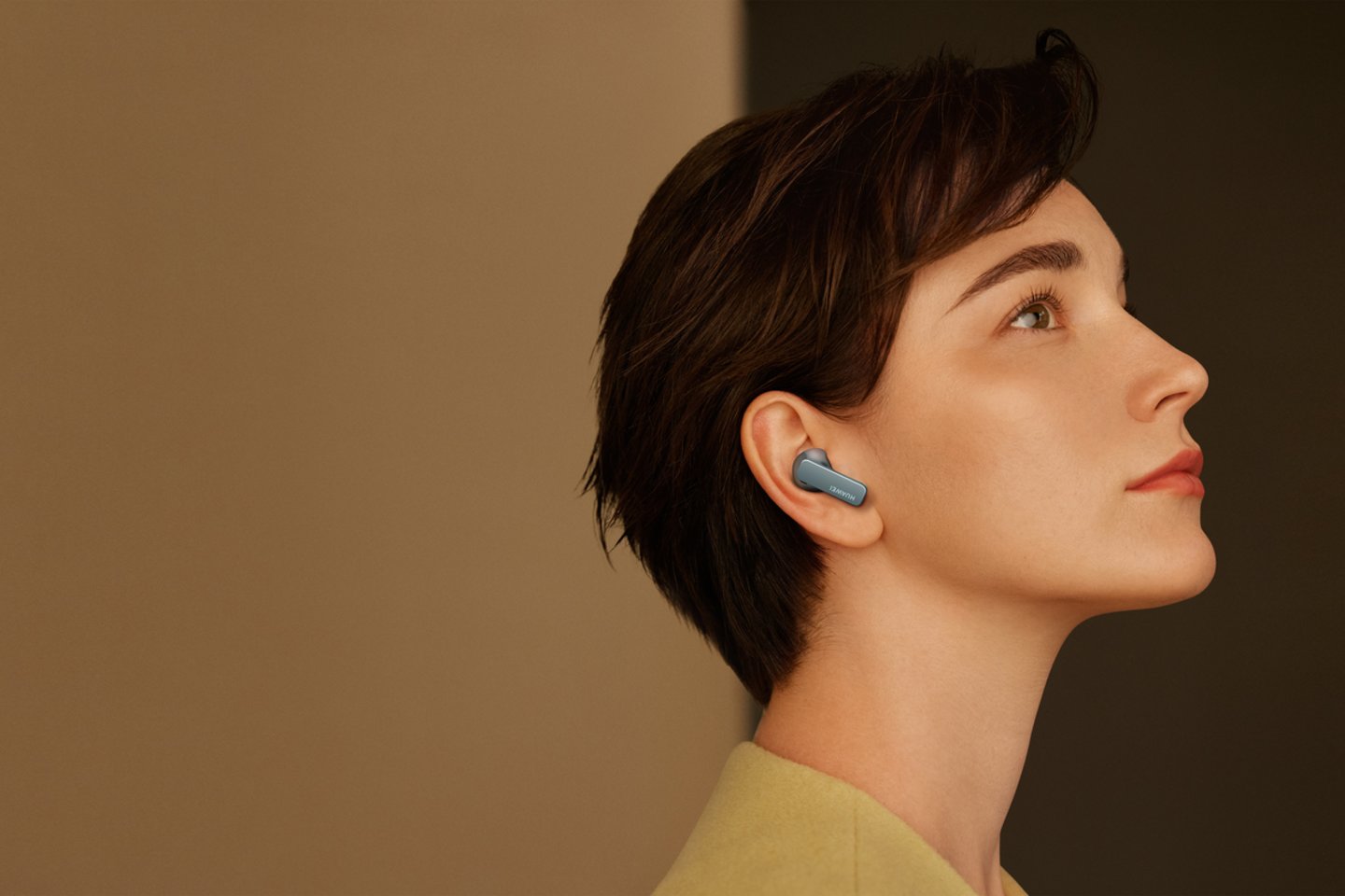 FreeBuds Pro 3“ belaidės ausinės pasižymi aukštos kokybės garso slopinimo technologija.<br>„Huawei“ nuotr.