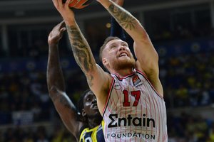 I. Brazdeikis atrodė blankiai, o N. Mitrou-Longas nuo suolo stebėjo, kaip „Olympiakos“ švenčia pergalę Graikijoje