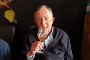 Mirė žinomas vyno ekspertas Jurgis Šliogeris