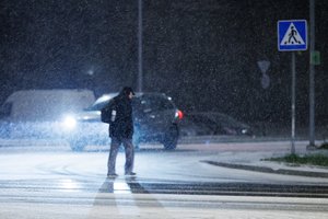 Žiemiški orai trauktis nežada: toliau snigs, naktimis spaus 12 laipsnių siekiantis šaltis
