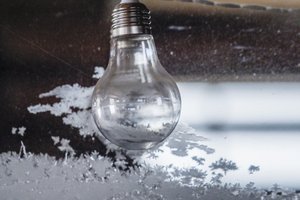 Patvirtino galutinius elektros ir dujų tarifus gyventojams – štai kaip keisis kainos
