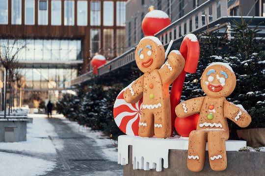 Artėjant gražiausioms metų šventėms, Vilniaus senamiestyje „Darnu Group“ vystomas Paupio rajonas tradiciškai pasipuošė Kalėdų dekoracijomis – vasaros fontanas, centrinė aikštė ir „Paupio turgus“ gyventojus ir svečius pasitiks milžiniškais tirpstančiais kalėdiniais papuošimais.