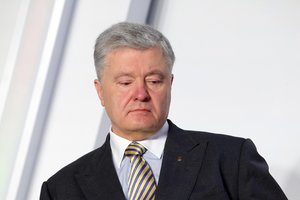 Buvusiam Ukrainos prezidentui P. Porošenkai neleista išvykti į užsienį