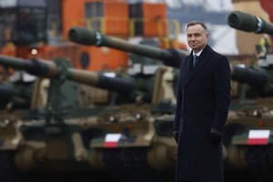 Lenkija pirks daugiau haubicų iš Pietų Korėjos