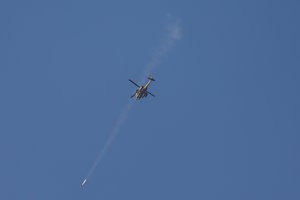 Izraelio pajėgos surengė oro antskrydį Gazoje, praneša apie žuvusius ir sužalotus
