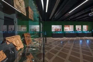 Unikalūs archeologiniai radiniai atskleidžia įtakingo Lietuvos valdovo dvaro prabangą