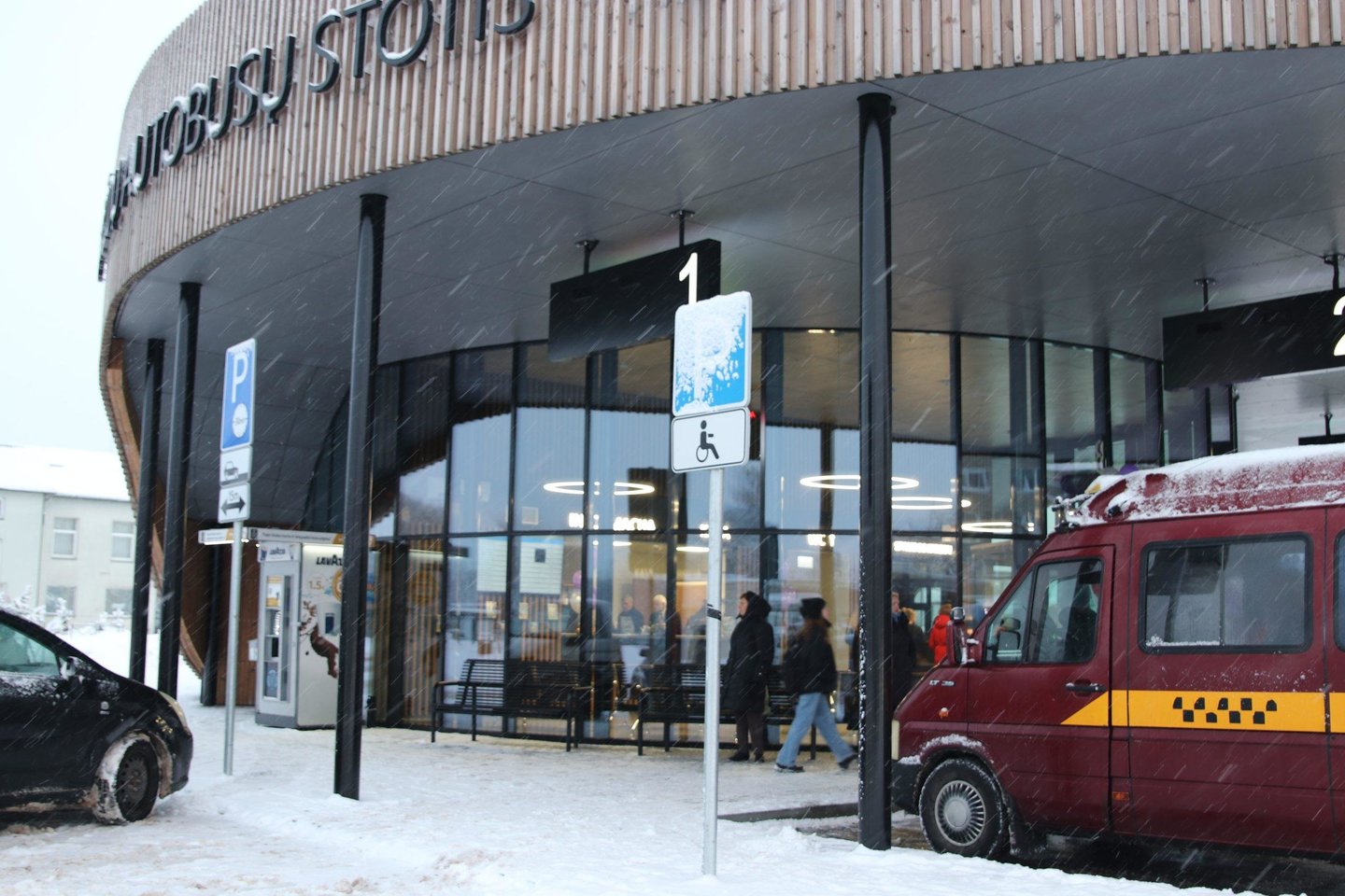Gargžduose atidaryta nauja autobusų stotis.<br>Klaipėdos rajono savivaldybės nuotr.