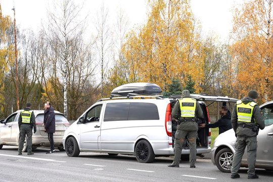  Nepripažintos valstybės išduotas vairuotojo pažymėjimas Lietuvoje negalioja.