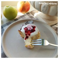 Varškės ir rikotos apkepas su obuoliais: atrodys puikiai ant vakarienės stalo