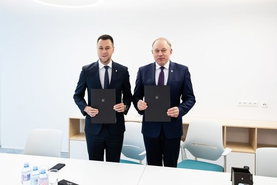 KTU rektorius Eugenijus Valatka ir LFF prezidentas Edgaras Stankevičius.