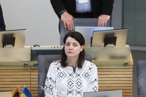 Plintant vaizdo įrašui, kuriame matomas iš mamos paimamas mažametis, M. Navickienė susitiko su Vaiko teisių apsaugos tarnybos vadove