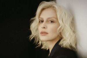 Premjerinio spektaklio „Neištikimoji“ aktorė Alvydė Pikturnaitė: „Baisiau praleisti gyvenimą nei nudegti“ 