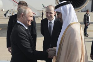 Su retu užsienio vizitu V. Putinas atskrido į Abu Dabį: sieks stiprinti ryšius su JAE, Saudo Arabija ir Iranu