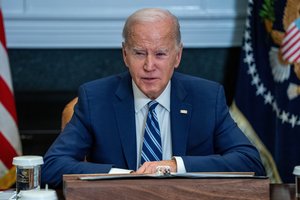 J. Bidenas: „Jei V. Putinas paims Ukrainą, jis tuo neapsiribos“