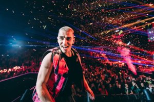 Donatas Montvydas kviečia į šventinį koncertą: pirmą kartą Lietuvoje bus įgyvendinti neįprasti scenografiniai sprendimai