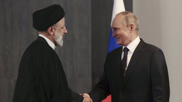 V. Putino susitikimas su Irano prezidentu: planuoja aptarti Izraelio ir „Hamas“ karą