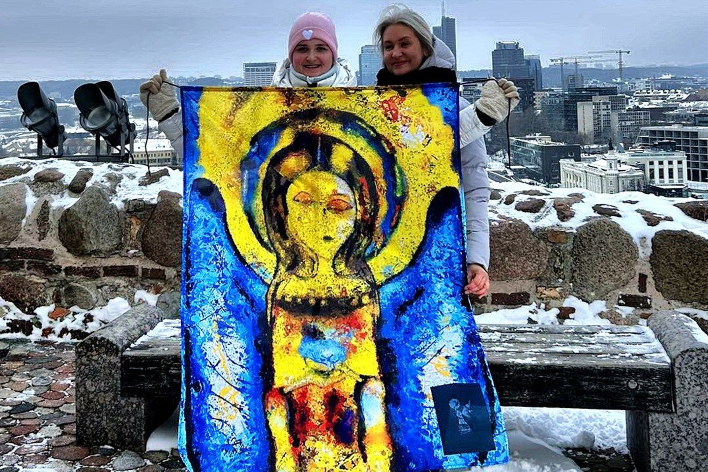 Vilties, Šviesos ir Tikėjimo Angelų vėliavos skirtų Ukrainos Laisvės kariams.