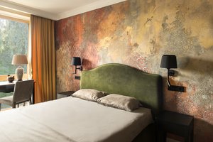 Skirtingi raštai, spalvos, audiniai – žiema kviečia atsinaujinti namų tekstilę