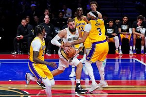 Beviltiškai atrodę J. Valančiūno „Pelicans“ NBA taurės pusfinalyje krito prieš „Lakers“