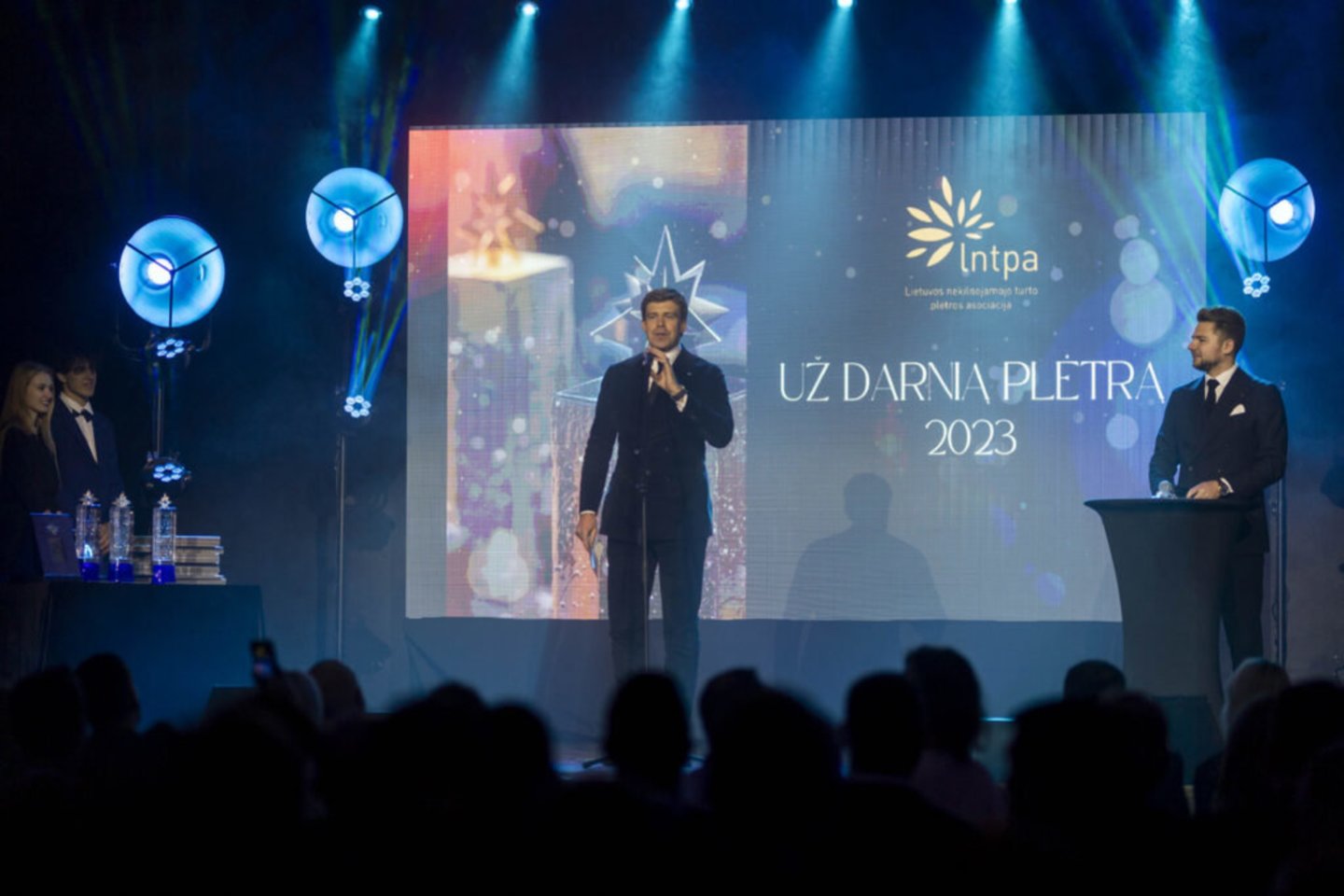 Vilniuje iškilmingoje konkurso „Už darnią plėtrą“ ceremonijoje paskelbti ir apdovanoti geriausi 2023 metų NT projektai Lietuvoje.<br>Irmanto Gelūno nuotr.