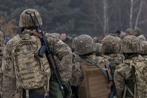 Britų ir JAV analitikai skelbia apie rusų taktiką ir sutelktus daugiau nei 40 tūkst. kareivių prie Avdijivkos