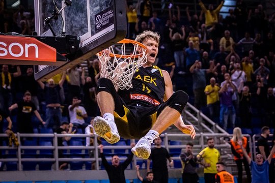  Mindaugasg Kuzminskas