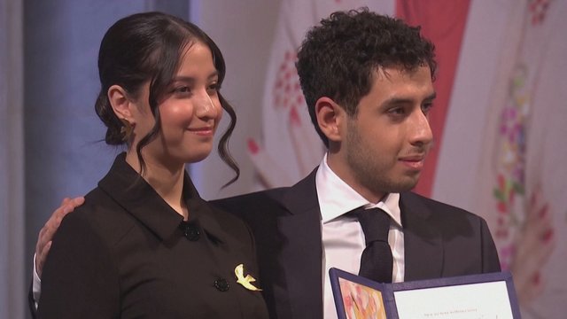 Osle įteikta Nobelio taikos premija: Irano aktyvistei skirtą apdovanojimą atsiėmė jos vaikai