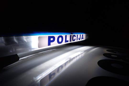 Policija.