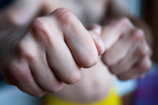 Tauragės r. ir Šilutėje suaugusiųjų smurtą patyrė dvi nepilnametės