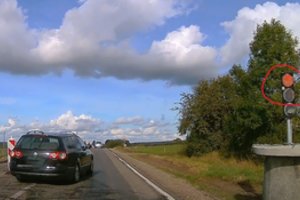 „Kelių patruliai: viskas užfiksuota“: „Trys skubantys „daltonikai“