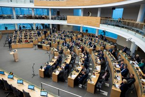Seime registruotas siūlymas rinkimų biuletenyje skelbti informaciją apie teistas politines partijas