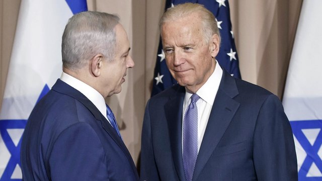 Tarp J. Bideno ir Izraelio premjero – nesutarimai: pakartojo kone prieš 50 metų užrašytą mintį