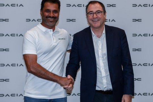 Nasser Al-Attiyah prisijungia prie „Dacia“ rally-raid komandos ir sieks pergalės 2025 m. Dakare