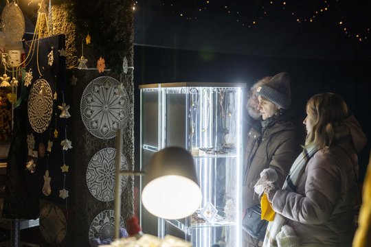 Energetikos ir technikos muziejus gruodį atvėrė Liepkalnio Kalėdų miestelį istorinėje Liepkalnio vandens saugykloje.<br>ETM nuotr.