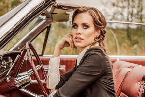 Viena žymiausių Lietuvos pianisčių Ieva Dūdaitė intriguoja nauju amplua