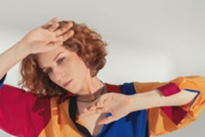 Alina Orlova pristato vintažinį kūrinį ir vaizdo klipą „Winter Smoke“
