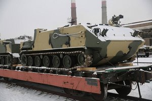 Neraminančios žinios: šarvuočių gamyba Rusijoje didėja, šalies kariuomenė gavo naujas mašinas