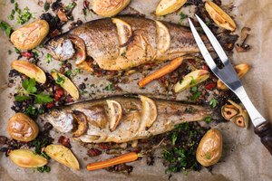 Įdaryti upėtakį – paprasčiau nei galvojote: ekspertė patarė, kaip paruošti žuvį