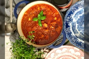 Jaukiems žiemos vakarams: troškinys su kiauliena