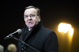 Vokietijos gynybos ministras prabilo apie pasiruošimą blogiausiam: Europa turi iki 8 metų