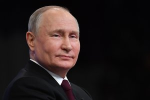 V. Putinas: „Rusija bus arba suvereni, pilnai apsirūpinanti valstybė, arba jos visai nebus“