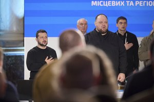 Apklausa: griežtėja Ukrainos gyventojų kritika valdžios adresu