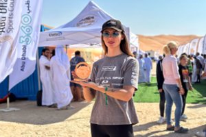 Pirmas podiumas prieš Dakaro ralį: E. Gelažninkienė varžybose skrodė dykumą