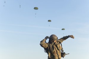 Po Vokietijos žingsnio Lietuvoje – karybos ekspertų lūkestis dėl domino efekto: „Rusija kelio atgal neturi“