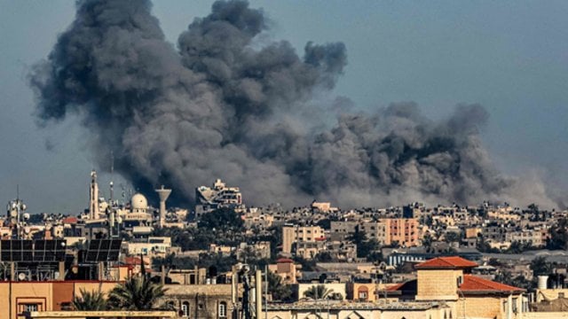 Tūkstančiai persikėlusių iš Gazos Ruožo neišvengė bombardavimų: smogta Rafai