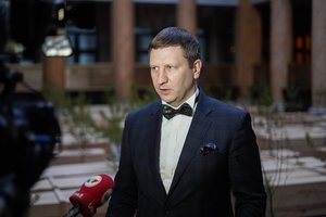 Kultūros ministras S. Kairys teigiamai vertina teismo sprendimą atmesti J. Sakalausko ieškinį